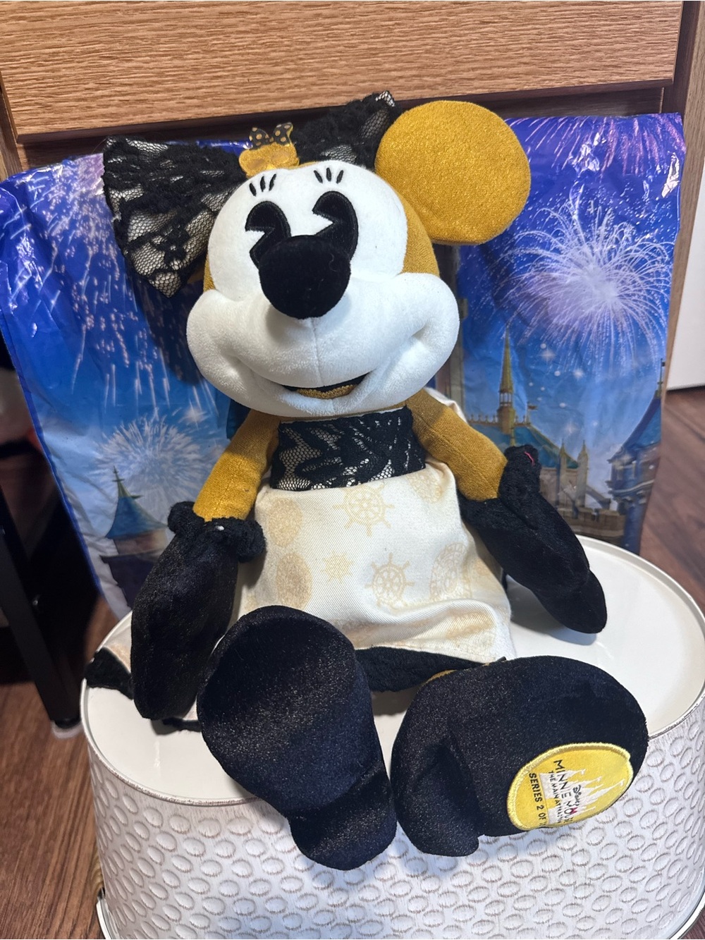 Minnie’s main attraction plush